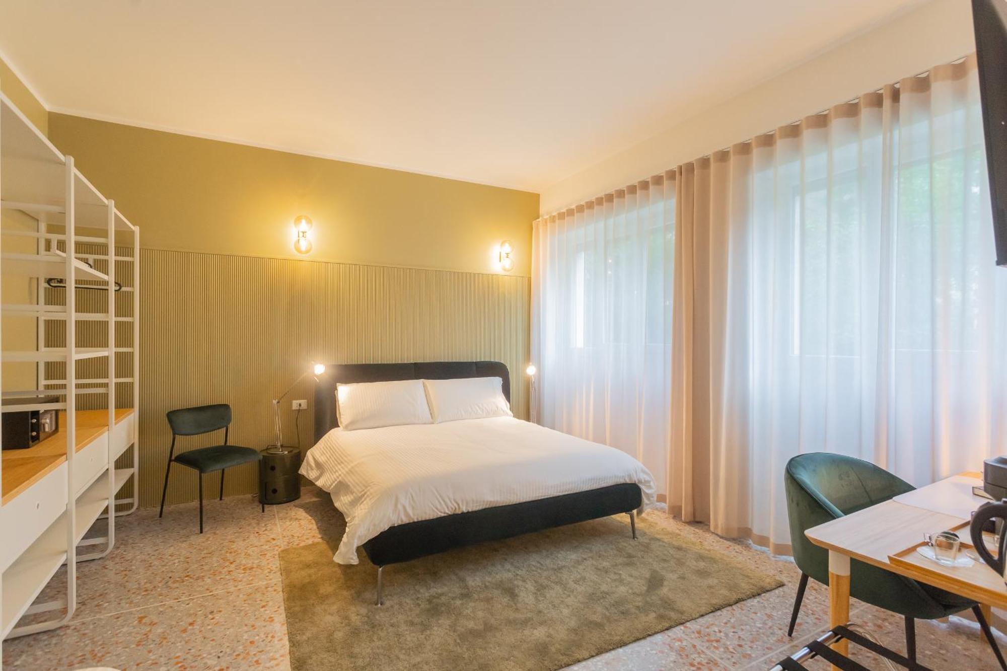 Marcello'S Como Lake Bilik gambar